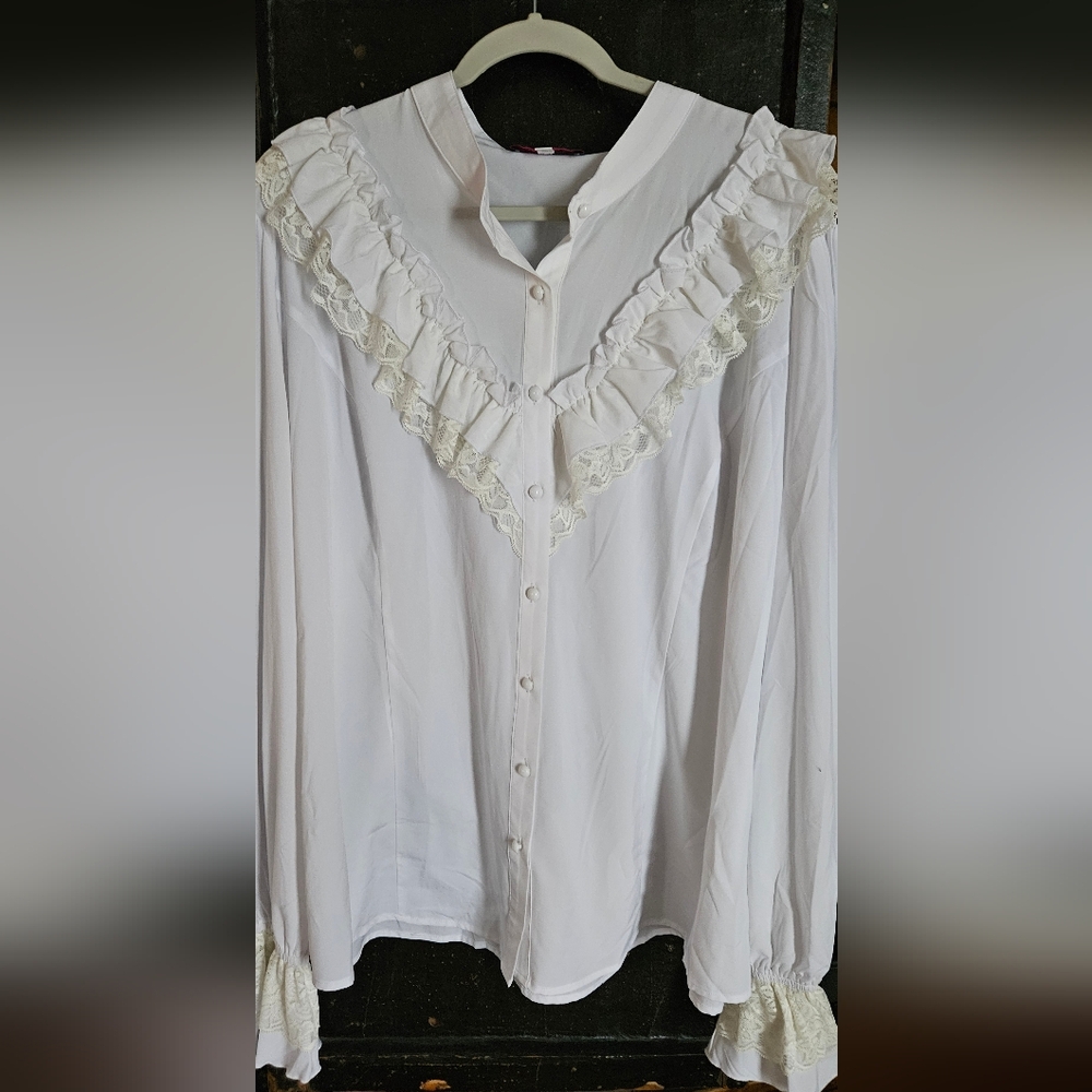 Elegant White Ruffled Women's Top